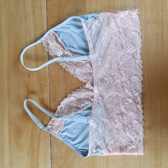 Lace Bralette - Picture 2 of 6